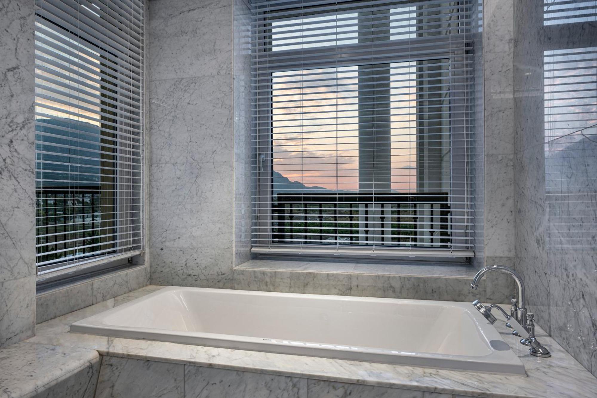 Merit Royal Diamond Hotel & Spa Karavas  エクステリア 写真